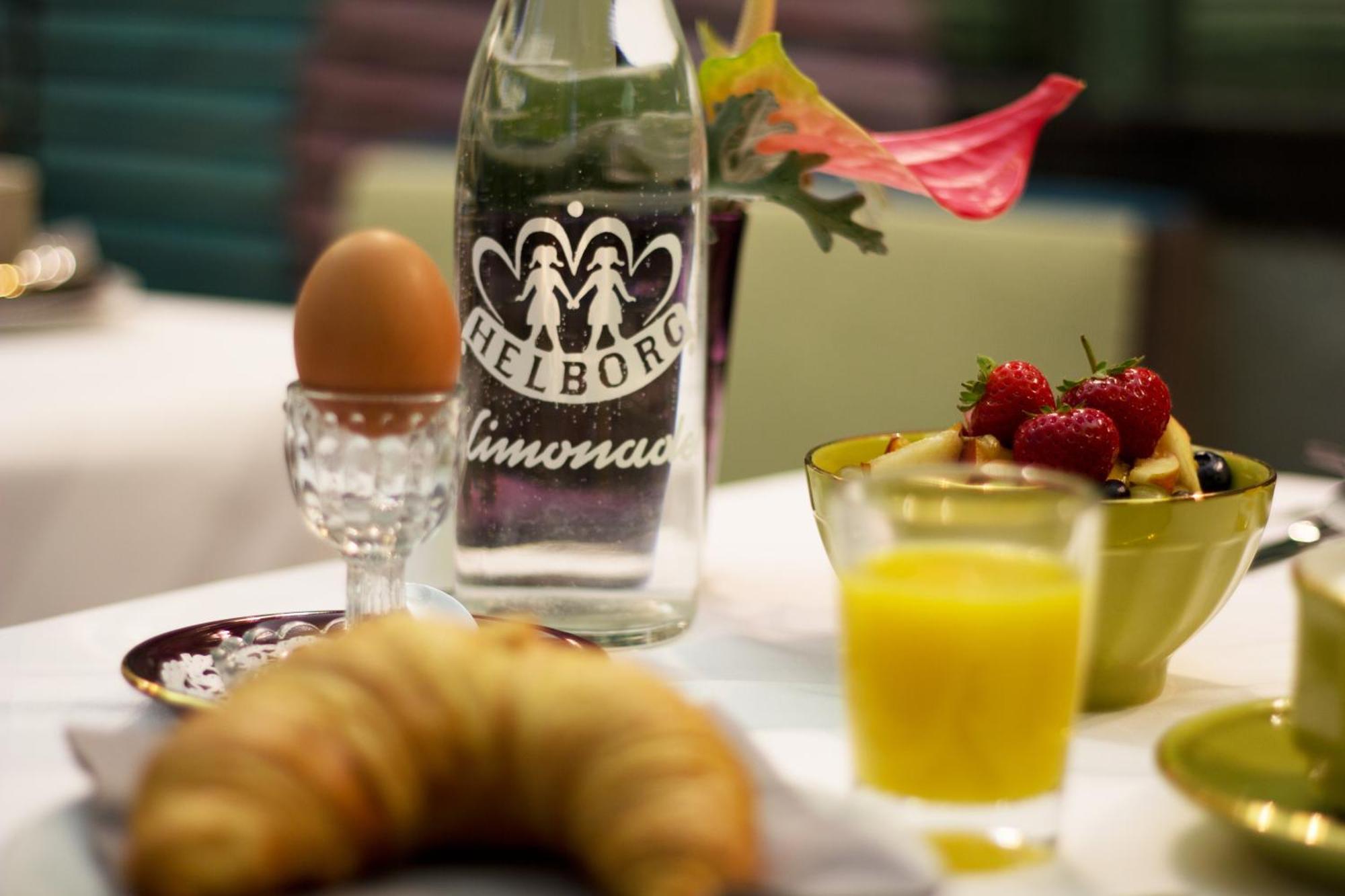 Saint Shermin Bed Breakfast & Champagne Vienna Exterior photo