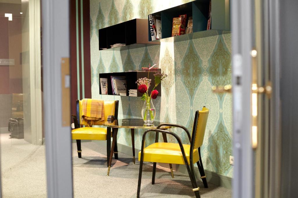 Saint Shermin Bed Breakfast & Champagne Vienna Exterior photo